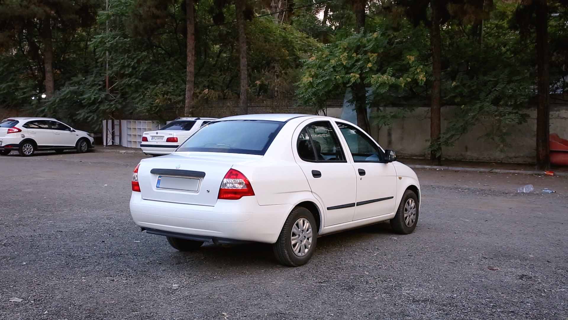 نمای عقب سمت شاگرد